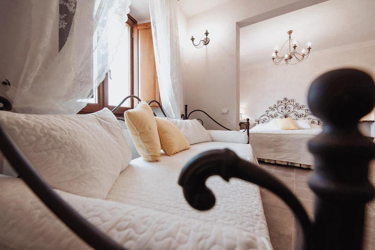 Bed and Breakfast Antica Torre Del Borgo Чертальдо Экстерьер фото