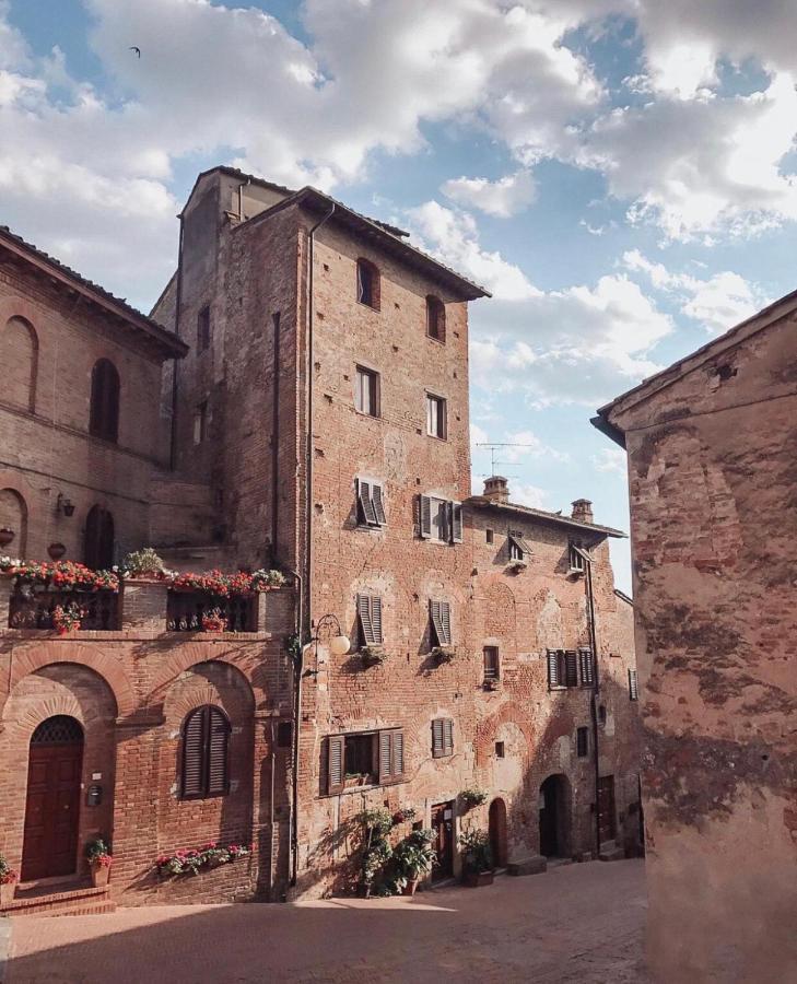 Bed and Breakfast Antica Torre Del Borgo Чертальдо Экстерьер фото