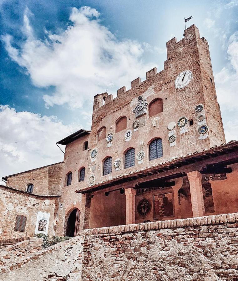 Bed and Breakfast Antica Torre Del Borgo Чертальдо Экстерьер фото