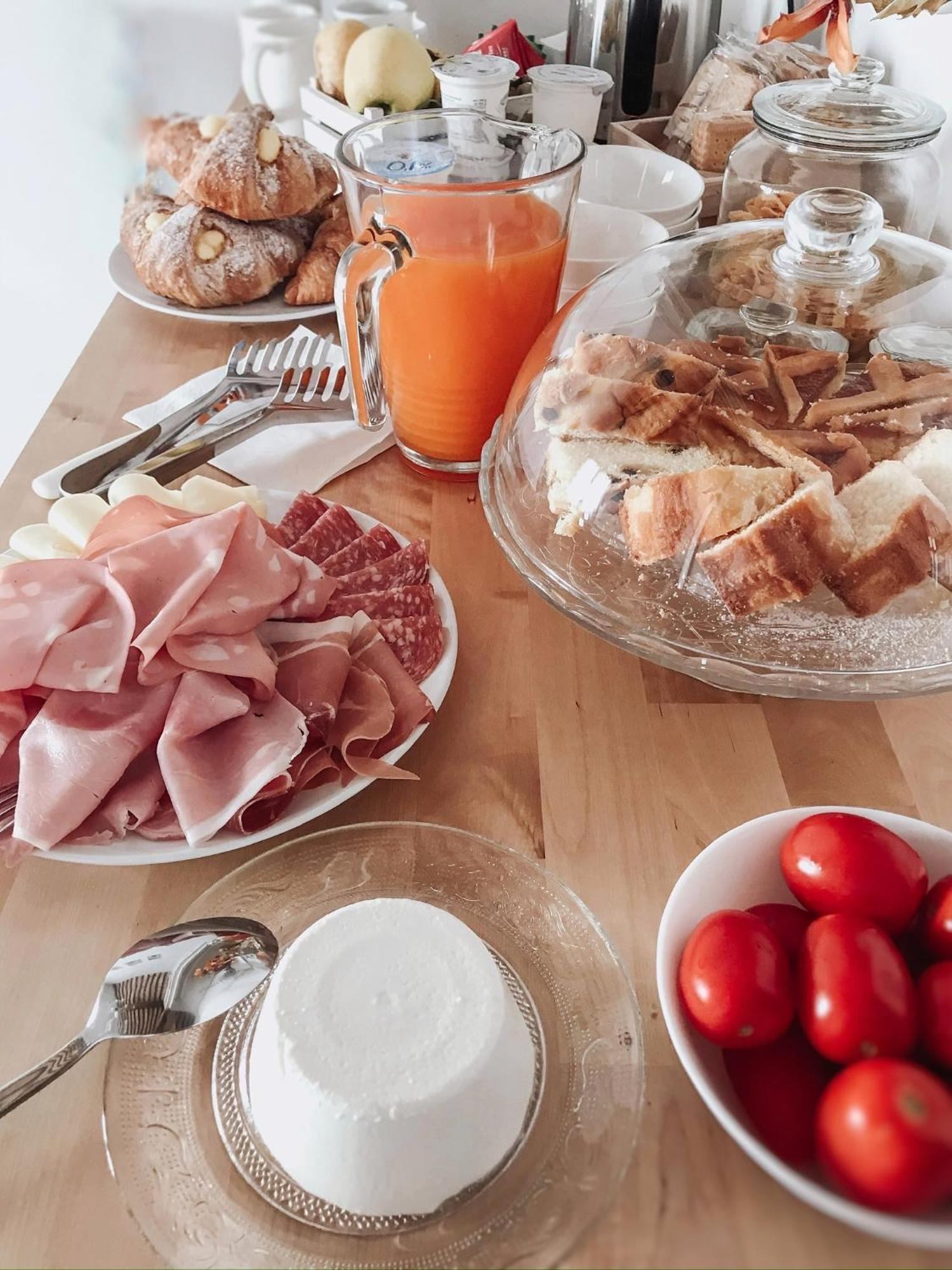 Bed and Breakfast Antica Torre Del Borgo Чертальдо Экстерьер фото